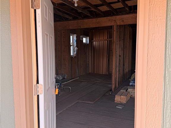 3rd image of 806 Reyburn St