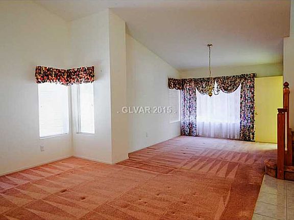 4th image of 928 Whitehollow Ave
