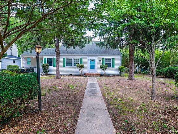 2nd image of 2900 Brentwood Cir