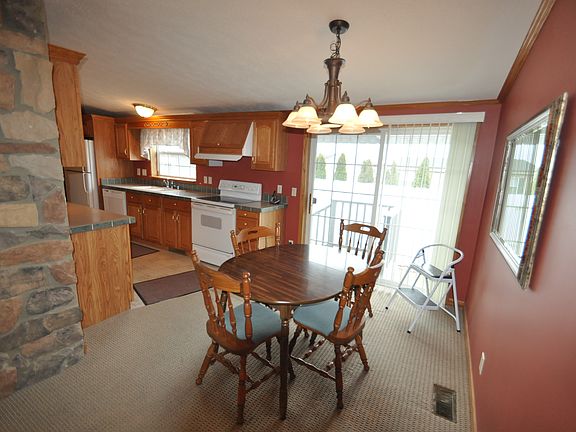 3rd image of W6853 Shadybrook Cir