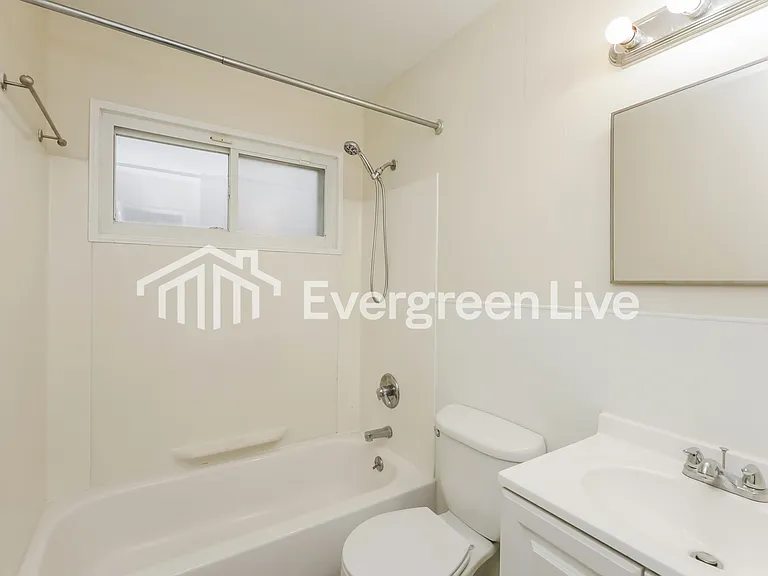8892 Neptune Dr — Photo 14