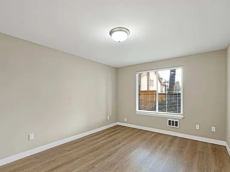 4308 NE Sunset Blvd #U4 — Photo 14