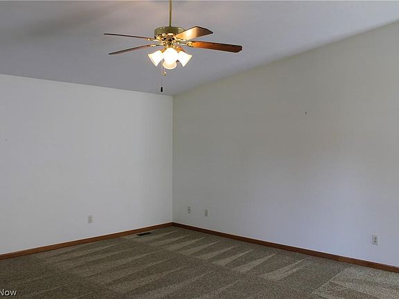 4th image of 3904 Dornoch Dr