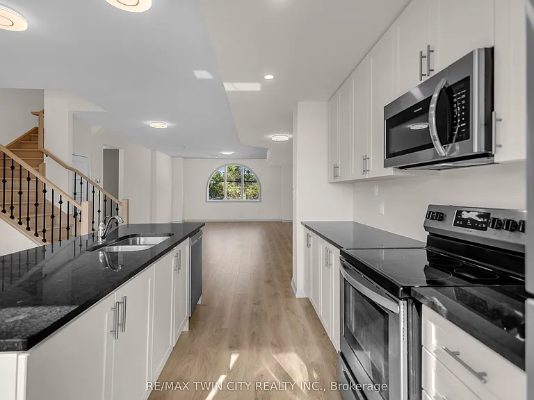 677 Park Rd N #17 — Photo 22