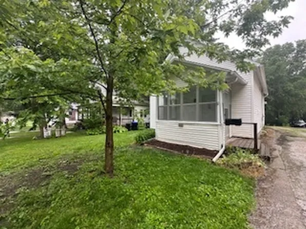 715 S Clayton St, Bloomington, IL 61701