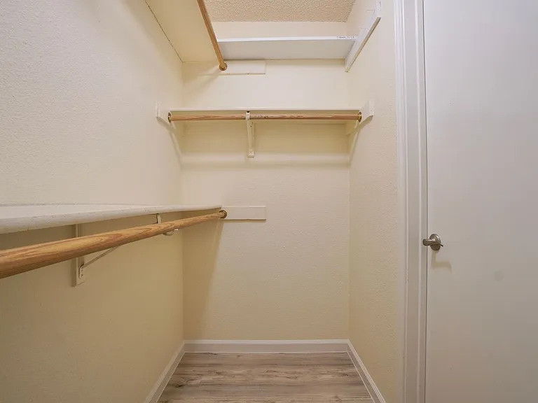 13102 Staton Dr — Photo 19