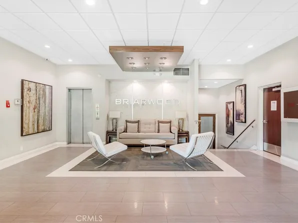 1745 Camino Palmero St APT 411, Los Angeles, CA 90046