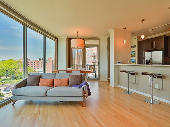 5th image of 1570 Elmwood Ave Unit 601