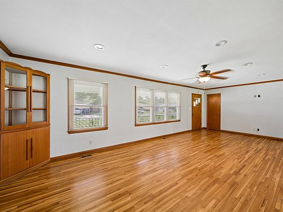 5th image of 5414 S Madison Ave