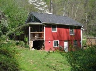 46 Dry Spring Rd, Candler, NC 28715