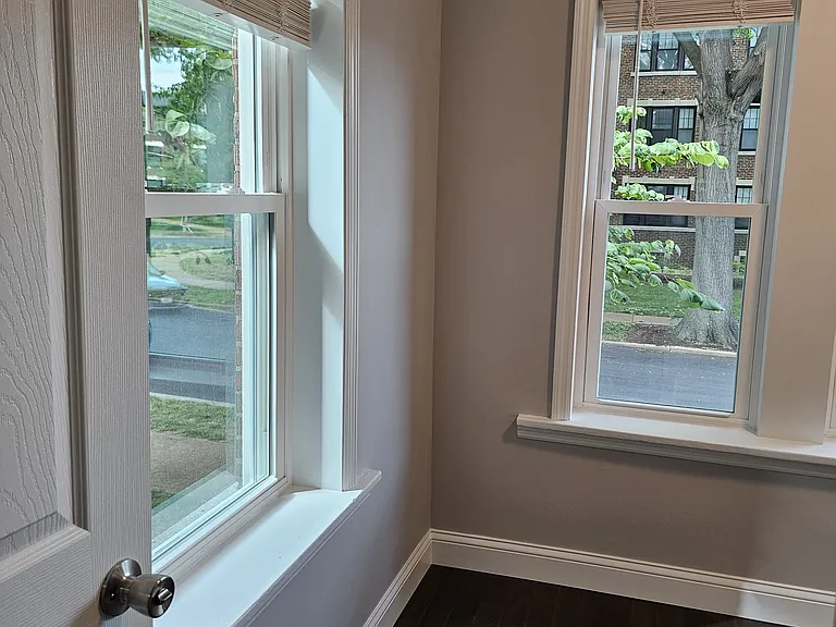 6250 Clemens Ave #1W — Photo 18