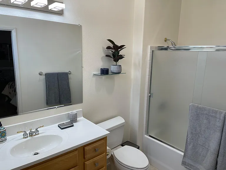 Rosemont Dr — Photo 20