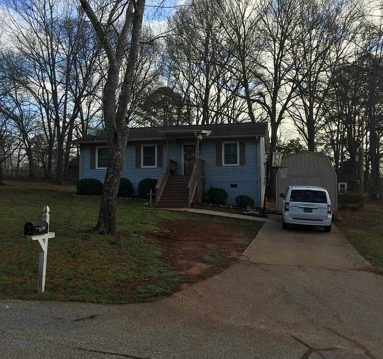 2nd image of 110 Jason Dr