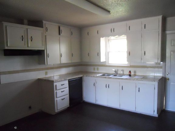 4th image of 1612 Lee St