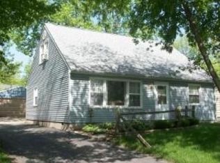 762 Heritage Rd, Valparaiso, IN 46385