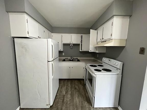 5th image of 1560 Willis Ave APT 2E