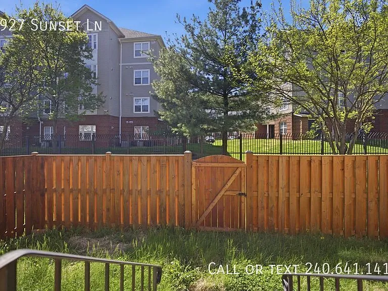 2927 Sunset Ln — Photo 23