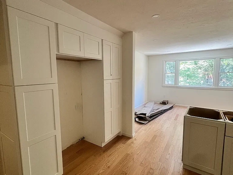 105 Beaconsfield Rd #105 — Photo 5