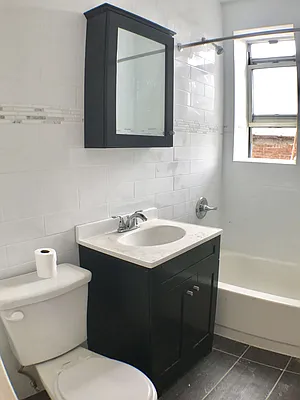 Rented by Lang Realty LLC | media 11