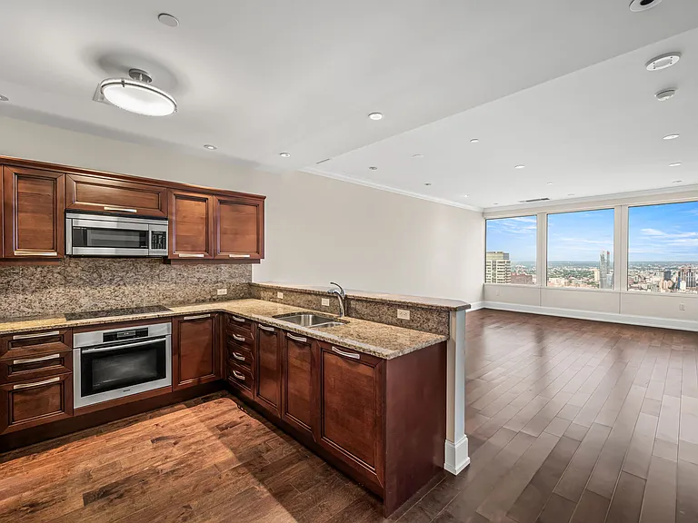 50 S 16th St #4503B — Photo 4