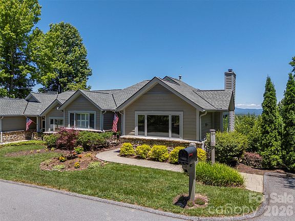2nd image of 2 Meadow Ridge Ln