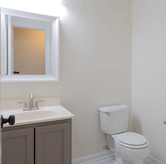 405 Lakeview Ct — Photo 31
