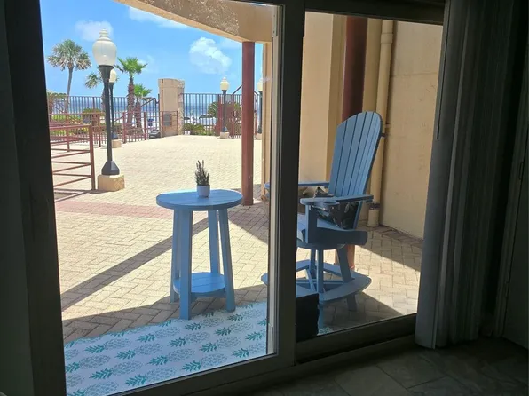 7312 Seawall Blvd APT 103, Galveston, TX 77551