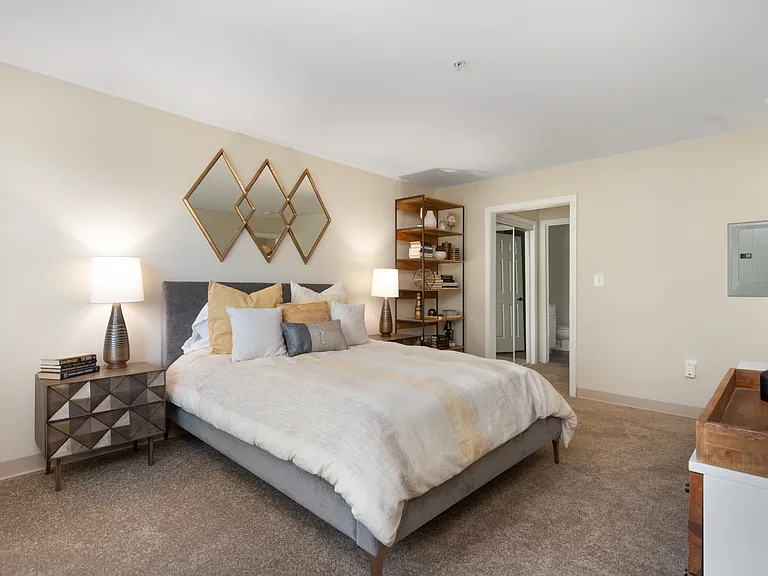 Emerson Place Apartments — Photo 9
