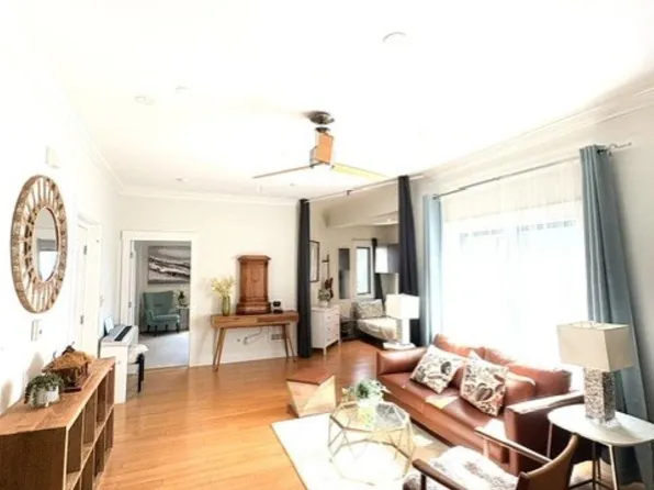 574 48th St APT 403, Oakland, CA 94609