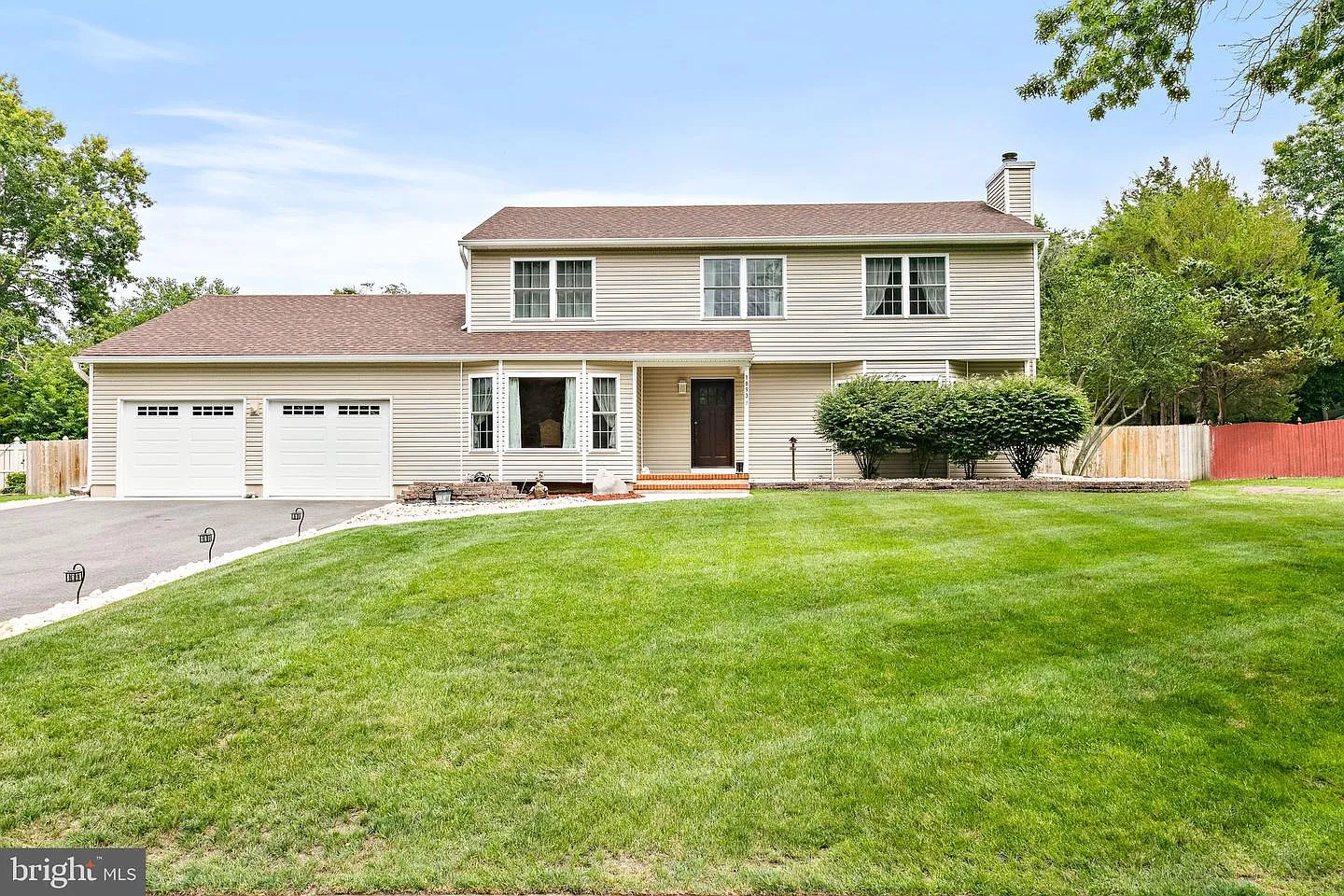 1893 Lauren Ln photo 1