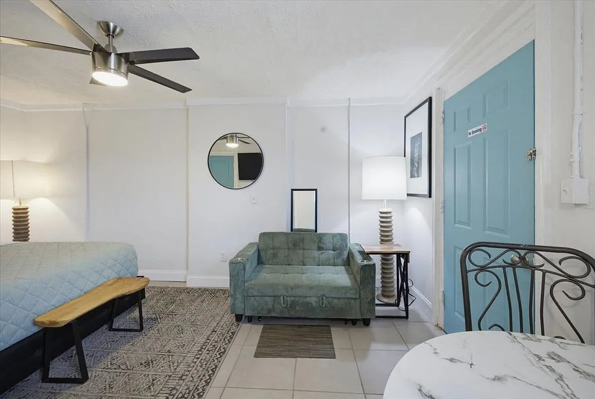 Studio, 1.0 bath, 500 sqft, $1,350 — Photo 4