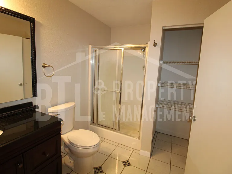 240 Fox Ridge Rd — Photo 25