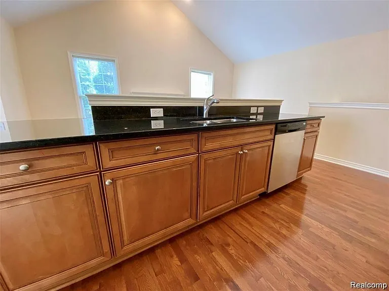 341 S Village Way — Photo 7