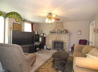 7202 S Solon Rd, Spring Grove, IL 60081