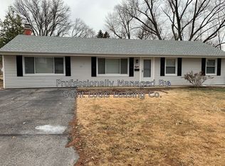 8 Shireford Ln, Saint Louis, MO