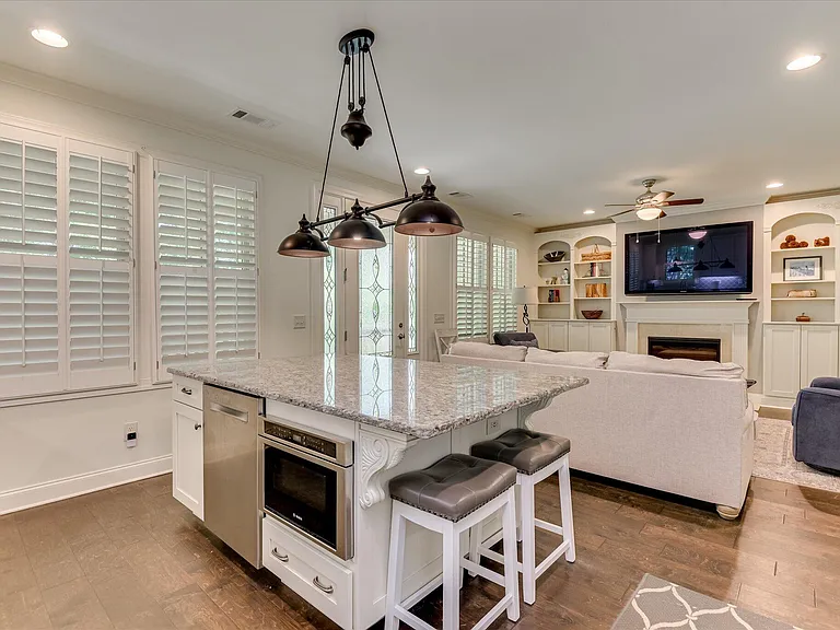 108 Tremont Dr — Photo 4