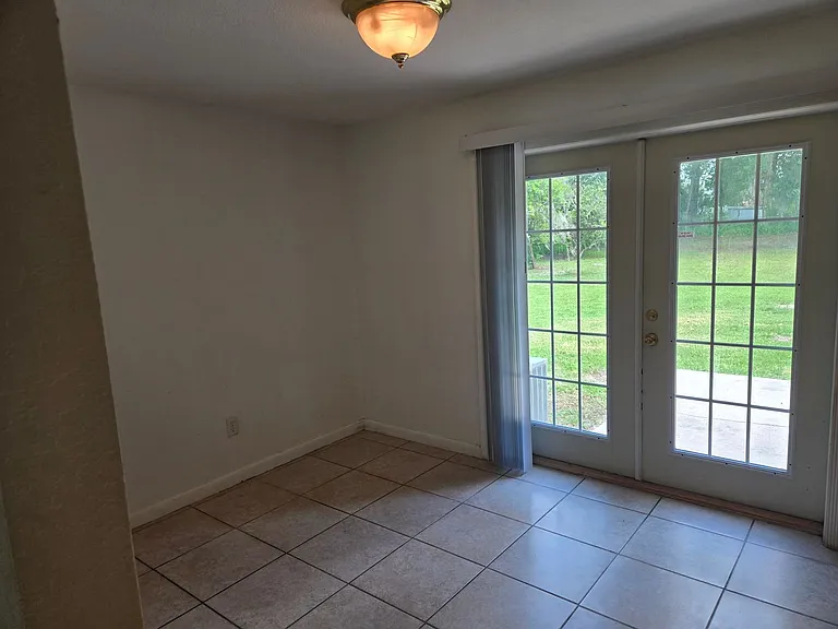 408 E Kentucky Ave — Photo 4