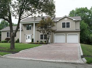 9 Ashwood Pl, Parsippany, NJ 07054