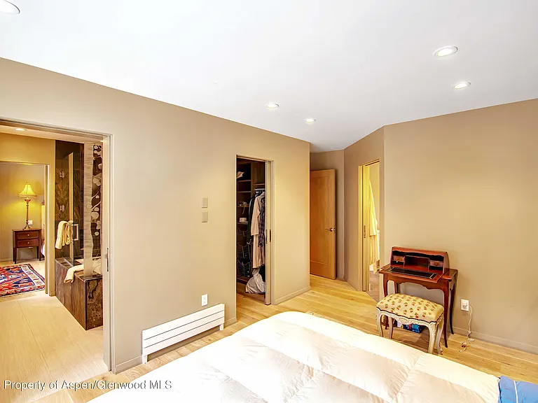 500 Fairway Dr — Photo 20