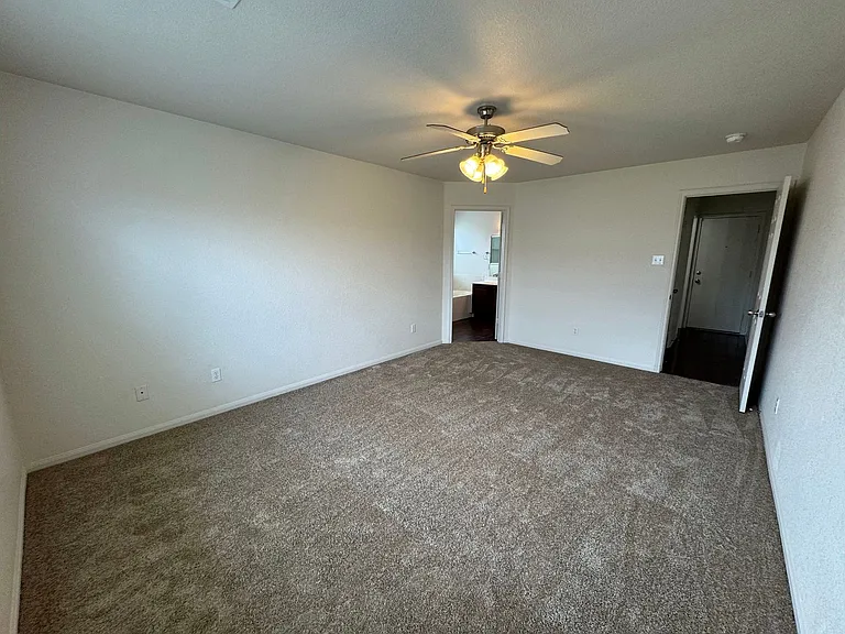 2209 Riley Dr — Photo 19