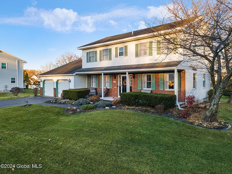 4th image of 19 Gleneagles Boulevard