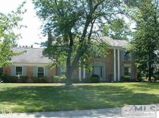 4133 Saddle Ln, West Bloomfield, MI