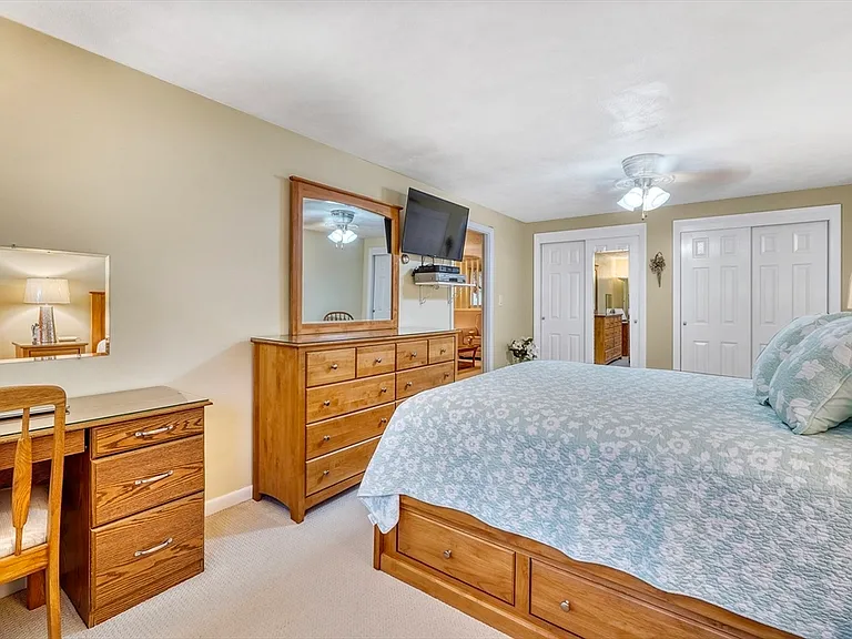 43 Deerfield Ave #43 — Photo 16