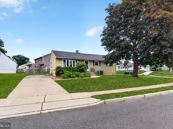 26 Braver Dr, Hamilton, NJ 08610