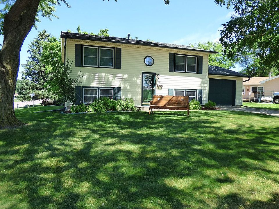 1st image of 501 13th Ave SE