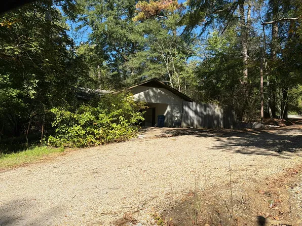 1009 S Clifton St, Fulton, MS 38843