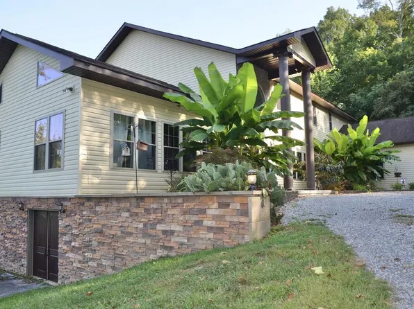 267 Lucerne Dr, Waverly, OH 45690