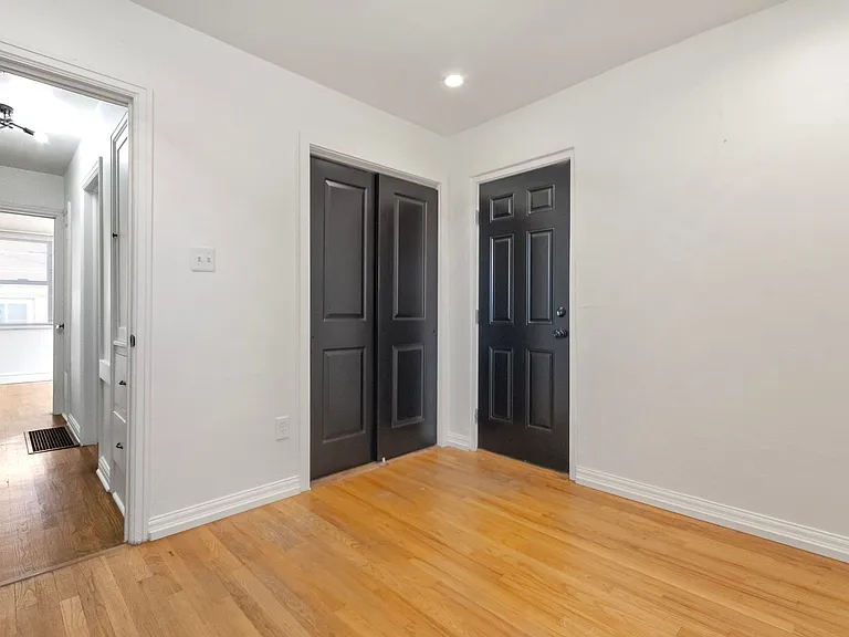 654 S Bryant St — Photo 22