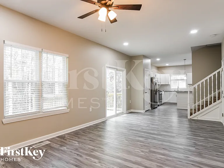 229 Deerfield Dr — Photo 8