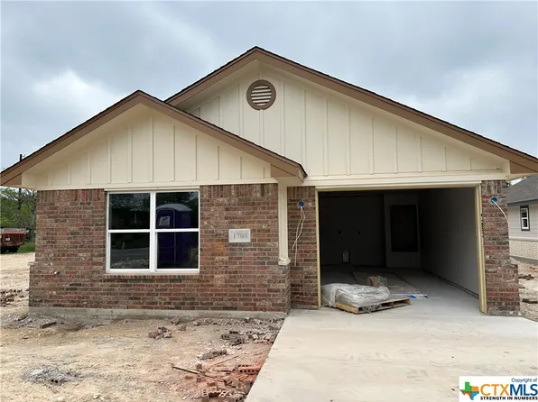 1708 E Avenue J, Lampasas, TX 76550